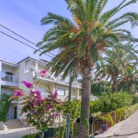 Apartments Marija, hotel u gradu Duće