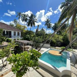 KIMA Serviced Beach House & Suites, hotel em Bwejuu