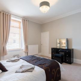 Scotston Villa - 5 bedroom house with hot tub، فندق في فوفار