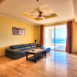Break Water Point Penthouse 7th Floor, hotel u gradu Hako