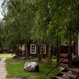 Anykščiai में, होटल Laumių Nameliai