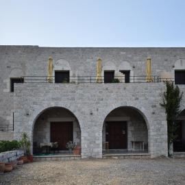 Akroyiali Apartments, Hotel in Yerolimin