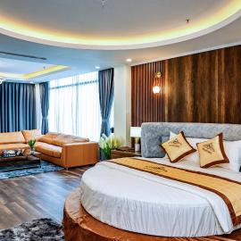 The King Hotel - Condotel Thai Nguyen、Thái Nguyênのホテル