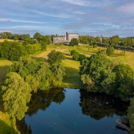 Domaine des Dryades - Hôtel & Spa, hotel u gradu 'Pouligny-Notre-Dame'