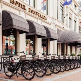 Post-Plaza Hotel & Grand Café, hotel en Leeuwarden