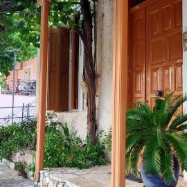 Maroudas Traditional Guest House, hotel u gradu Vati