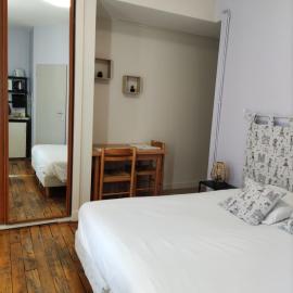 Le Nid - Studios, hotel in Chartres