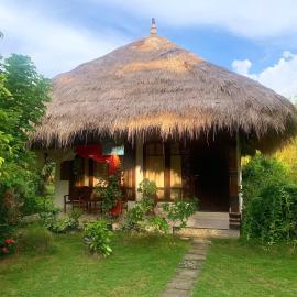 Budi Sun Garden Beach Resort & Hotel, Flores, Maumere, Wairita - Partner of TelukMaumereProgram, hotel v destinaci Maumere