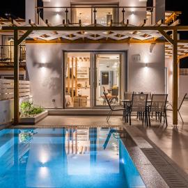 AGNONTAS LUXURY VILLAS: Agnontas şehrinde bir otel