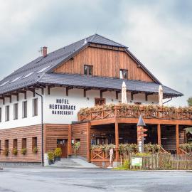 Hotel Na Rozcestí, hotel in Čeladná