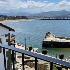 Apartamentos Etxetxu Branka eta Ankora, hotel Getxóban