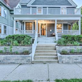 Milwaukee Home < Half Mi to Lake Michigan!