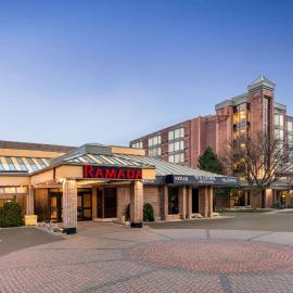 Ramada Plaza by Wyndham Niagara Falls, hotel a Niagara Falls