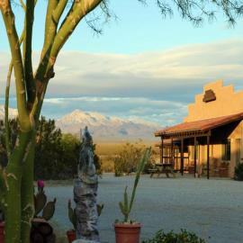 Stagecoach Trails Guest Ranch، فندق في Yucca