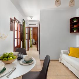 Lindos Luxury Belfry Apartment, hotel di Lindos