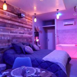 La Suite Côté Pool-House Piscine, Sauna & Jacuzzi privatifs