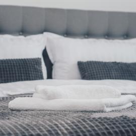 L Apartment
