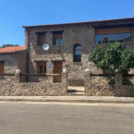 Casa Rural El Medico, viešbutis mieste Serradilla del Arroyo