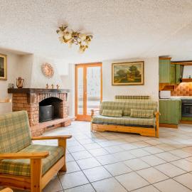 Miri house Ponte di Legno palazzina bucaneve, hotel u gradu Pontagna