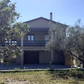 Jolie maison à louer dans les Cévennes, hotel in Saint-Christol-lès-Alès