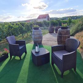 Lugas Apartman, hotel in Villány