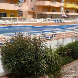 ROYAL CABANAS GOLF BLUE Condomínio privado sossegado - Reservas de Sábado a Sábado, hotel a Conceição