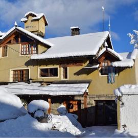 Periko´s Youth Hostel, hotell i San Carlos de Bariloche