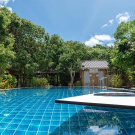 Muntra Garden Resort, hotel Szatahipban