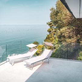 Seaside Resort, hotel u gradu Santa Kroče Mare