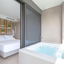Noemie Luxury Suites
