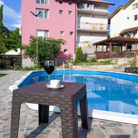 Guest House 51, hotel in Kranevo
