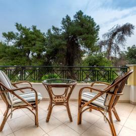 J Studios - Kineta Seaside Retreats: Kineta şehrinde bir otel