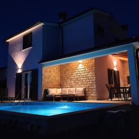 Villa El Istria Rabac- Private Pool & BBQ, hotel in Labin