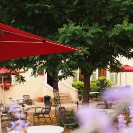 Hostellerie du Chateau Bellenaves, hotel v destinaci Bellenaves