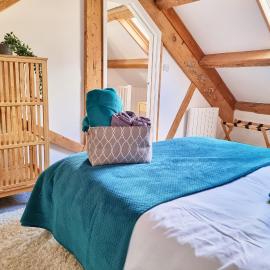 Eldon Row - Stylish Character Apartments - Central Location 1 & 2 bed available, hotel in Dolgellau