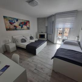 GUEST HOUSE TRA CIELO E MARE, hotel a Nettuno