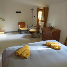 Petit chalet cosy Sarlat、サルラ・ラ・カネダのホテル