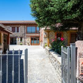 Casa Rural Solapeña, hotel in Pallide