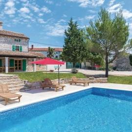 Vila Lucija