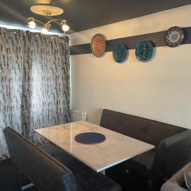 Stylish 3 bed house, private parking , with conservatory, close to KFC, McDonalds, ALDI and ASDA