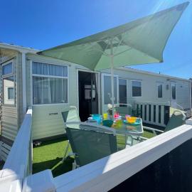27 Tower View Pevensey Bay Holiday Park, hótel í Pevensey