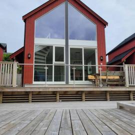 Waterfront Suite l Ballstad l Lofoten l Norway: Ballstad şehrinde bir otel