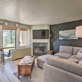 Resort Condo Retreat ~ 6 Mi to Downtown Bend!, hotel in Bend