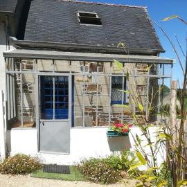 Petit gîte cocoon Ty Bihan Ar Feunteun, hotel em Scrignac