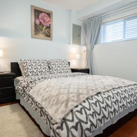 Lovely 1BR Secondary suite with Separate entrance, hotel a New Westminster
