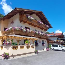 Alpenchalet Almrose, hotel u gradu 'Auffach'