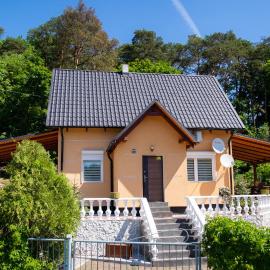 Domek "Rodzinny RELAX" Urlop Gryżyna Podgrzewany basen Klimatyzacja, hotel in Gryżyna
