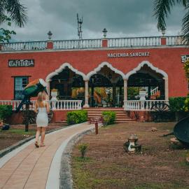 Hotel Hacienda Sánchez، فندق في فالادوليد