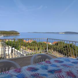 Holiday Home Maja, hotel in Maslinica