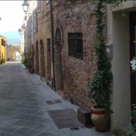 Casa Contadina in borgo medievale, Tuscany, hotel a Monteguidi